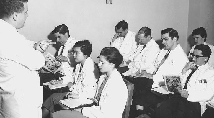 <center>Faculty of Medicine Lecture, date unknown.<br>Photo credit: <a href="https://dx.doi.org/10.14288/1.0136742" target="_blank">UBC Archives</a></center>